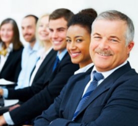 İş Yaşamındaki Erkek, Genç Görünmek İçin Botilinum Toksin Tercih Ediyor