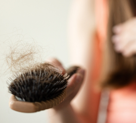 Soğuk Havaların Geldiği Şu Günlerde Kış Şartları Saçlarımızı Döker mi?
