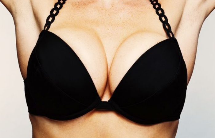 Meme Protezi Kullanan Kadinlarin İntihar Riski Daha Mi Fazla?