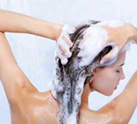 Şampuanlar Saç Dökülmesini Önleyebilir Mi?